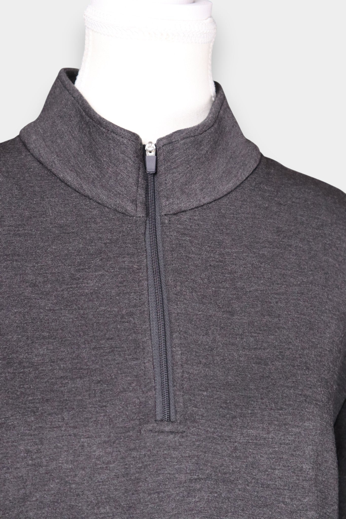 Tussah-Silk-Wool-Blend-Relaxed-Fit-Sweatshirt-Dark-Gray-zip-details