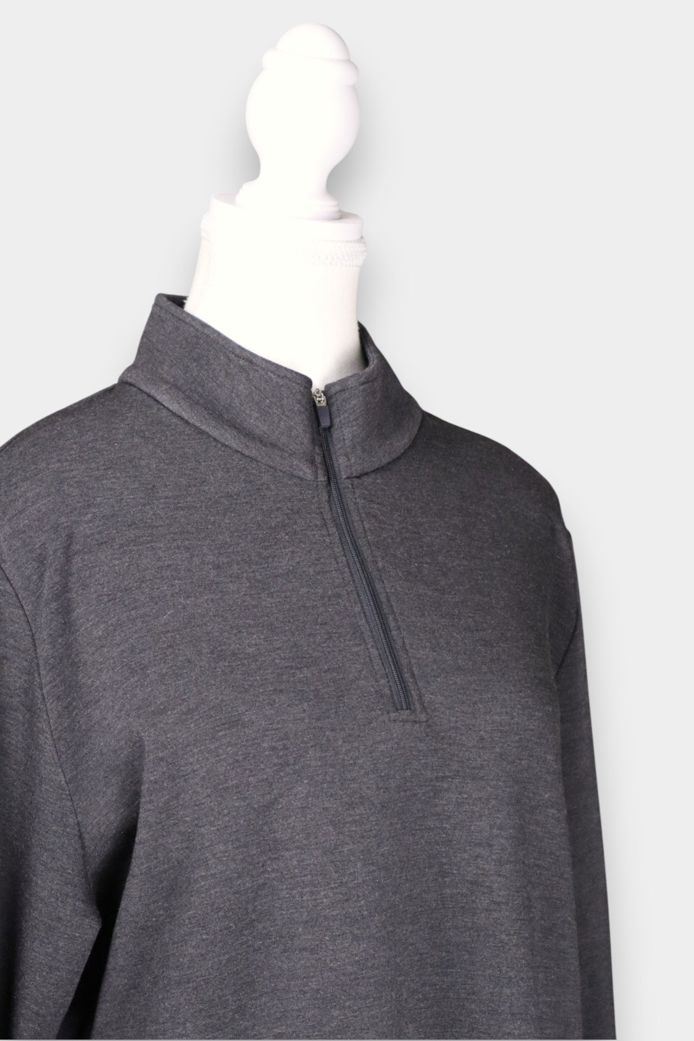 Tussah-Silk-Wool-Blend-Relaxed-Fit-Sweatshirt-Dark-Gray-side-details